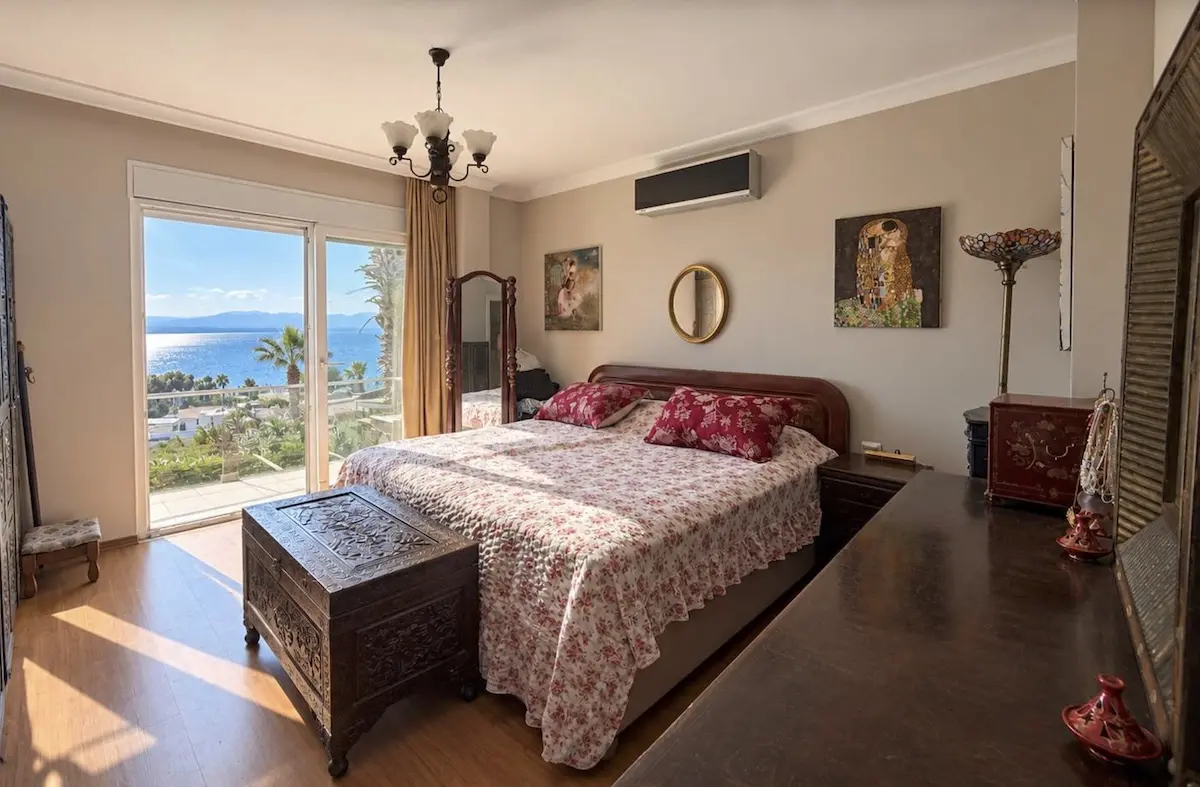 Large room